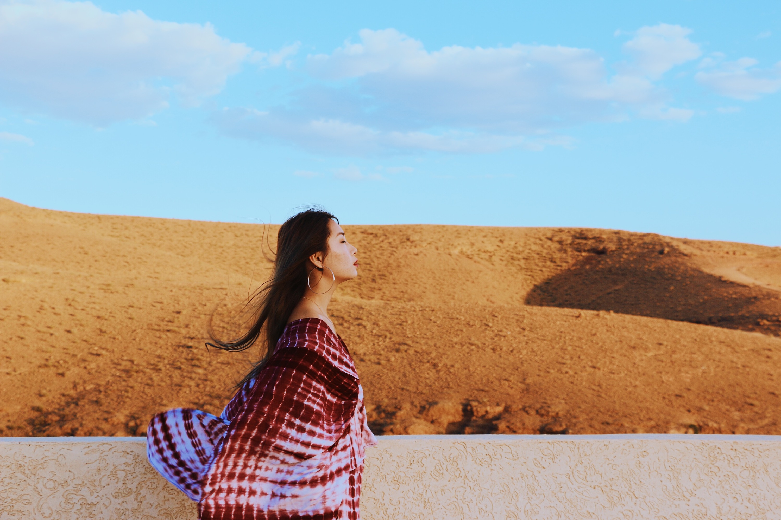 摄于撒哈拉沙漠_焦土之城|摄影|人像摄影|古川_ - 原创作品 - 站酷