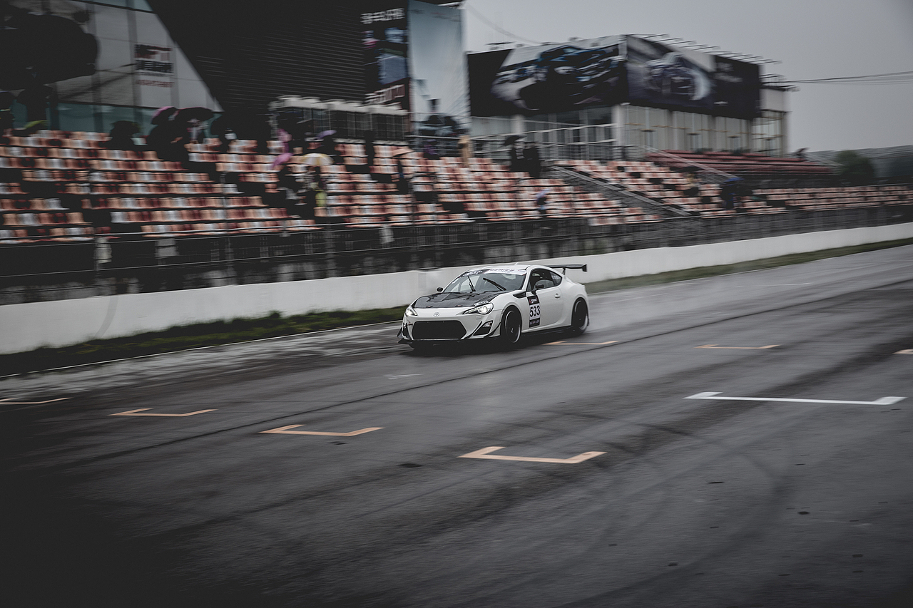 赛道篇(暗调摄影)----男人的归宿