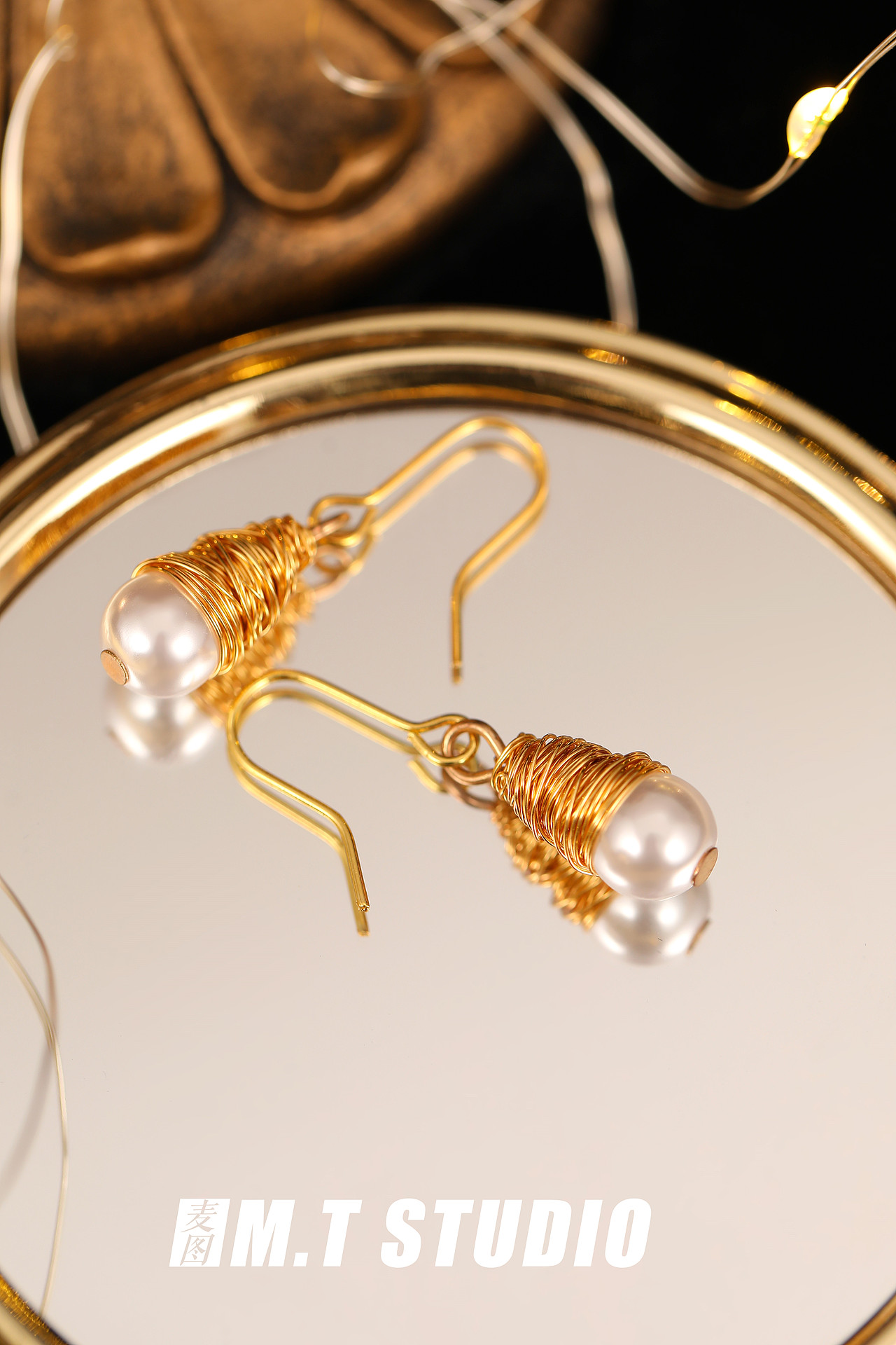 珠宝首饰饰品拍摄 珍珠耳饰吊坠复古风格静物平铺拍摄