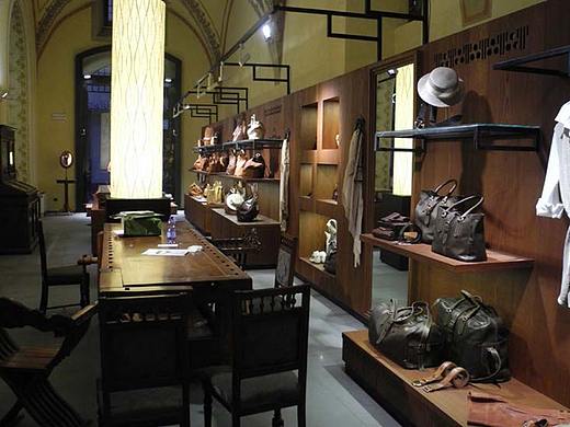 技术和材质一流的家居EMMEMOBILI品牌