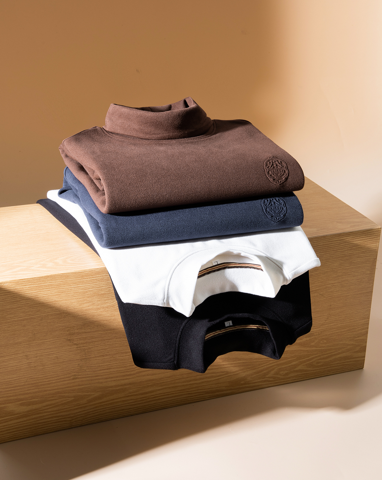 长袖男士上衣拍摄（图ZMzI0ODI0NTMy） - 产品摄影 - 站酷设计师Andy摄影师原创素材 - 站酷ZCOOL