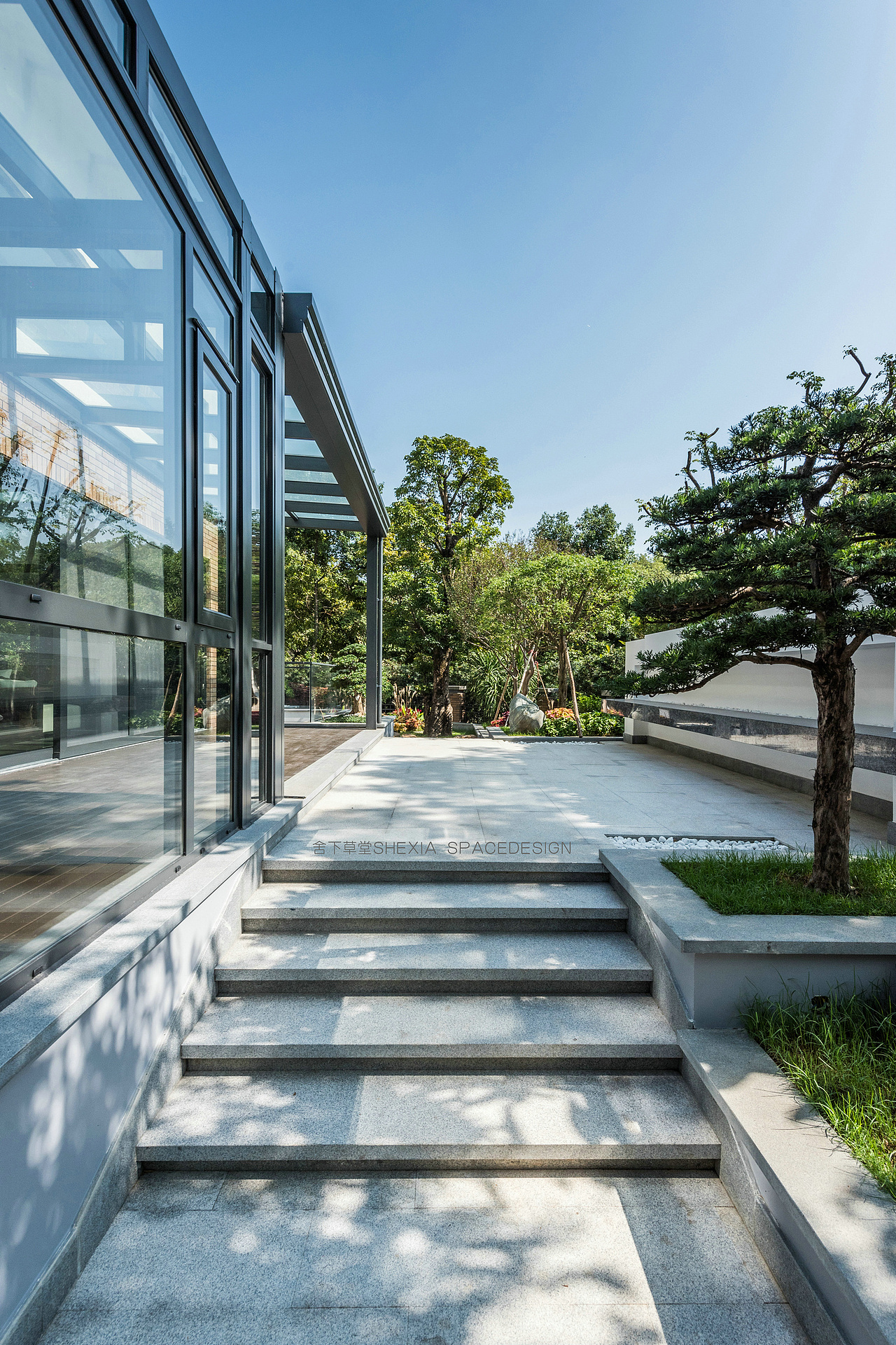 【宁洁设计作品 | 一半冷艳 · 一半迷红 】（图ZMTg0MDUxMDM2） - 家装设计 - 站酷设计师舍下草堂原创素材 - 站酷ZCOOL