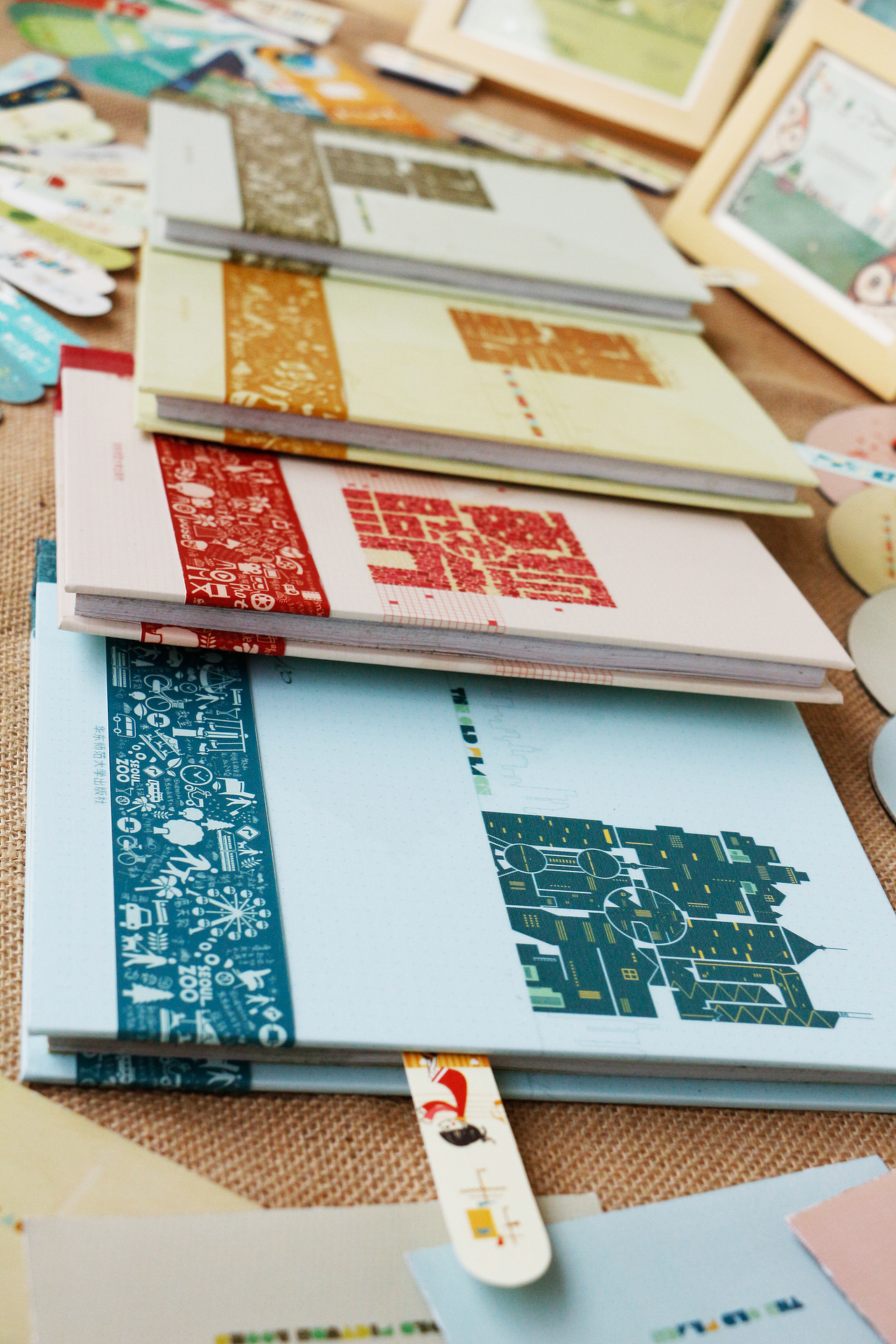 《再现》系列书籍装帧设计（图ZMTg0MTI3OTI=） - 书籍/画册 - 站酷设计师yj025420原创素材 - 站酷ZCOOL