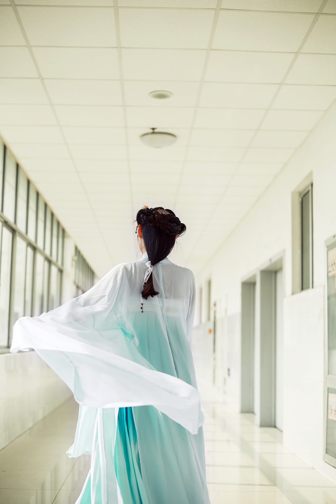 美乎呓汉 着我汉家衣裳