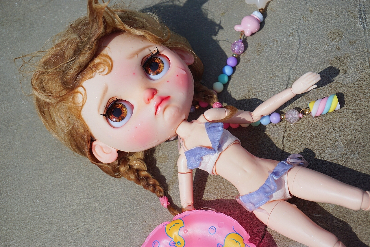 小葵:    哇啊啊啊啊啊啊>口<
小白:    小葵!!!!!