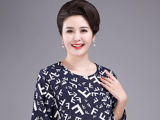 模特 妈妈装 大码女装