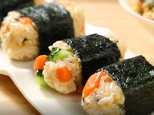 肉松视频-海苔肉松卷制作视频