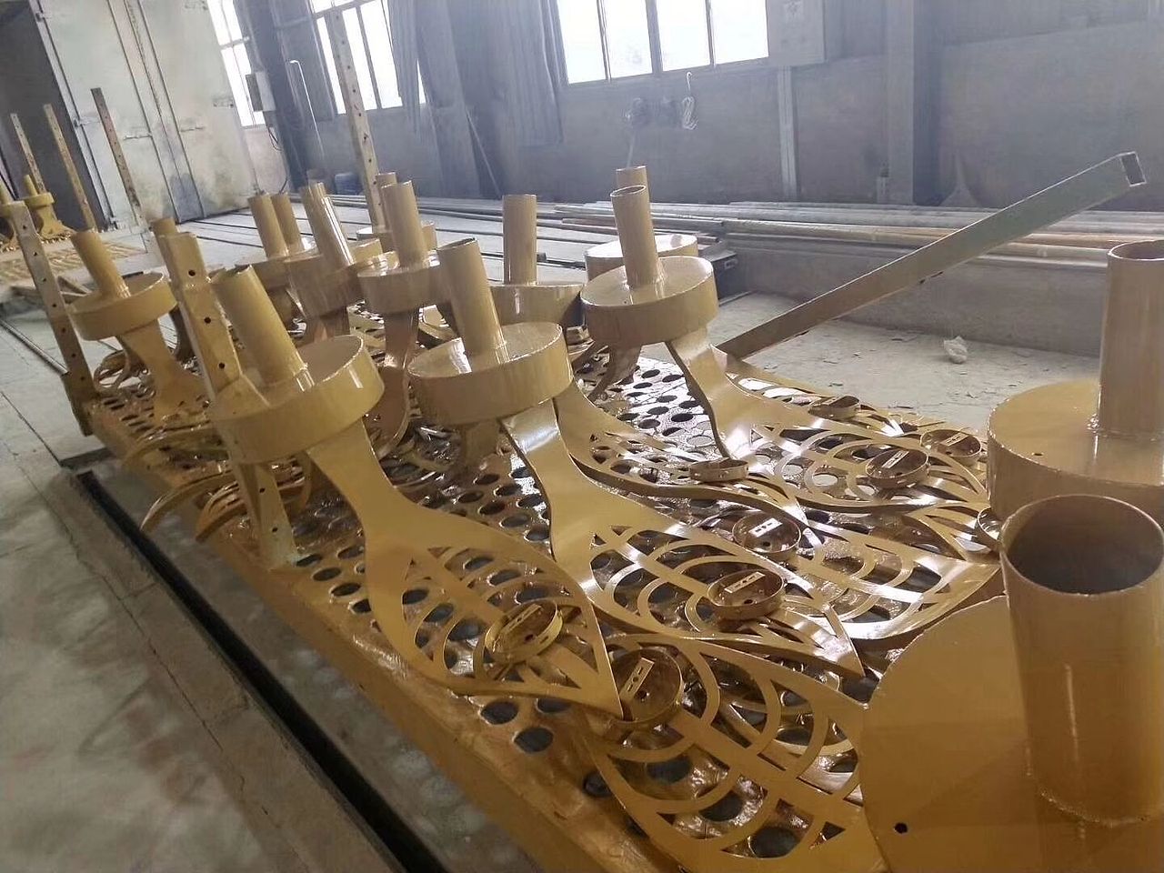 异型定制大型景观组合灯-暖色灯杆发光景观灯