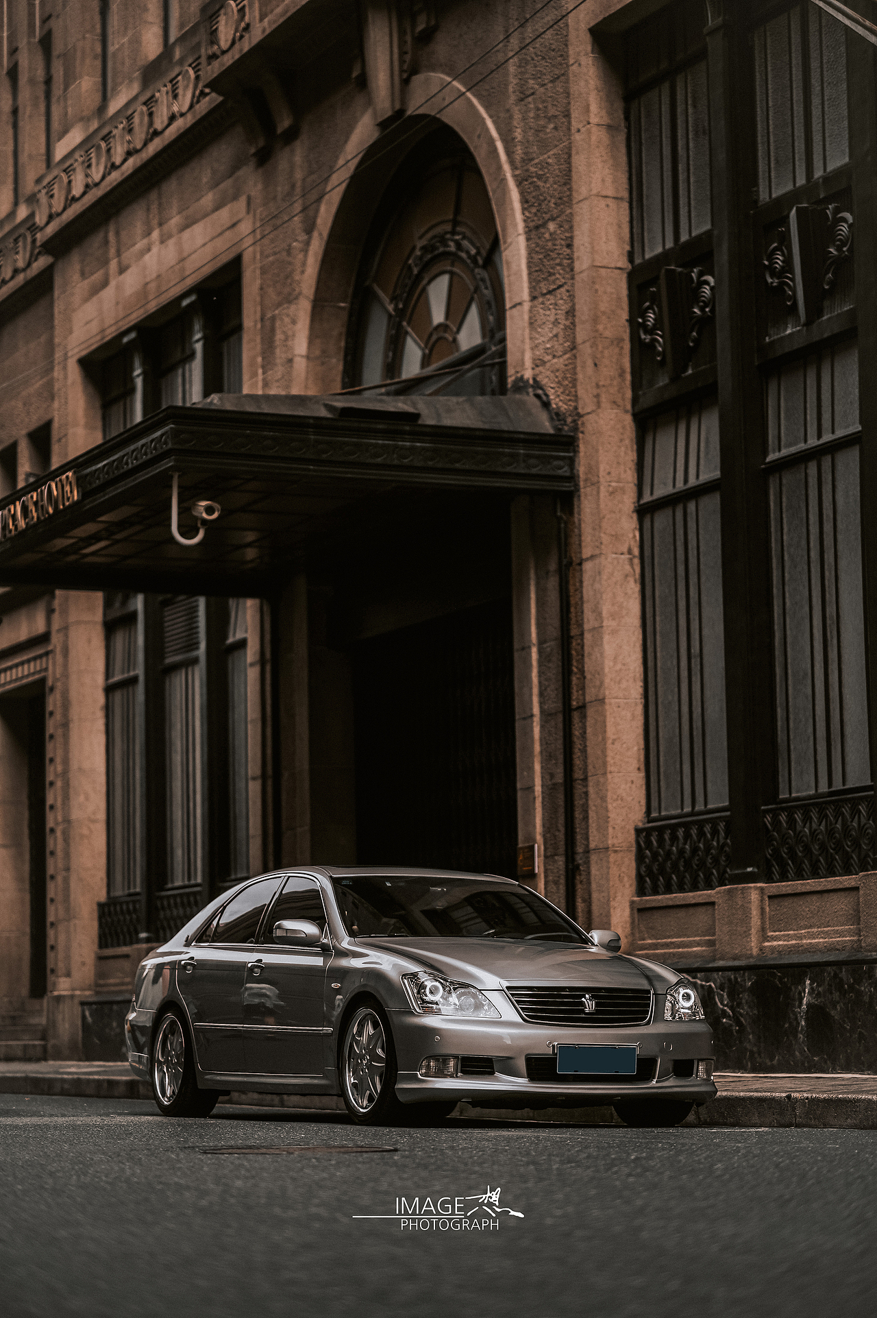 《褪去-12代丰田皇冠》_想·享摄影（图ZMjU3NDg1NjY0） - 其他摄影 - 站酷设计师Image想原创素材 - 站酷ZCOOL