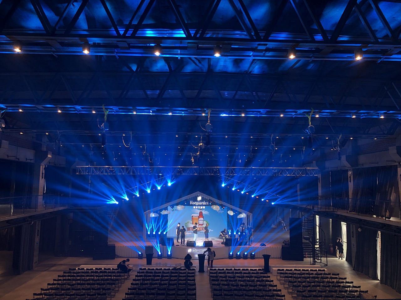 福北京佳白啤酒云柔漫境舞美设计搭建av灯光布置