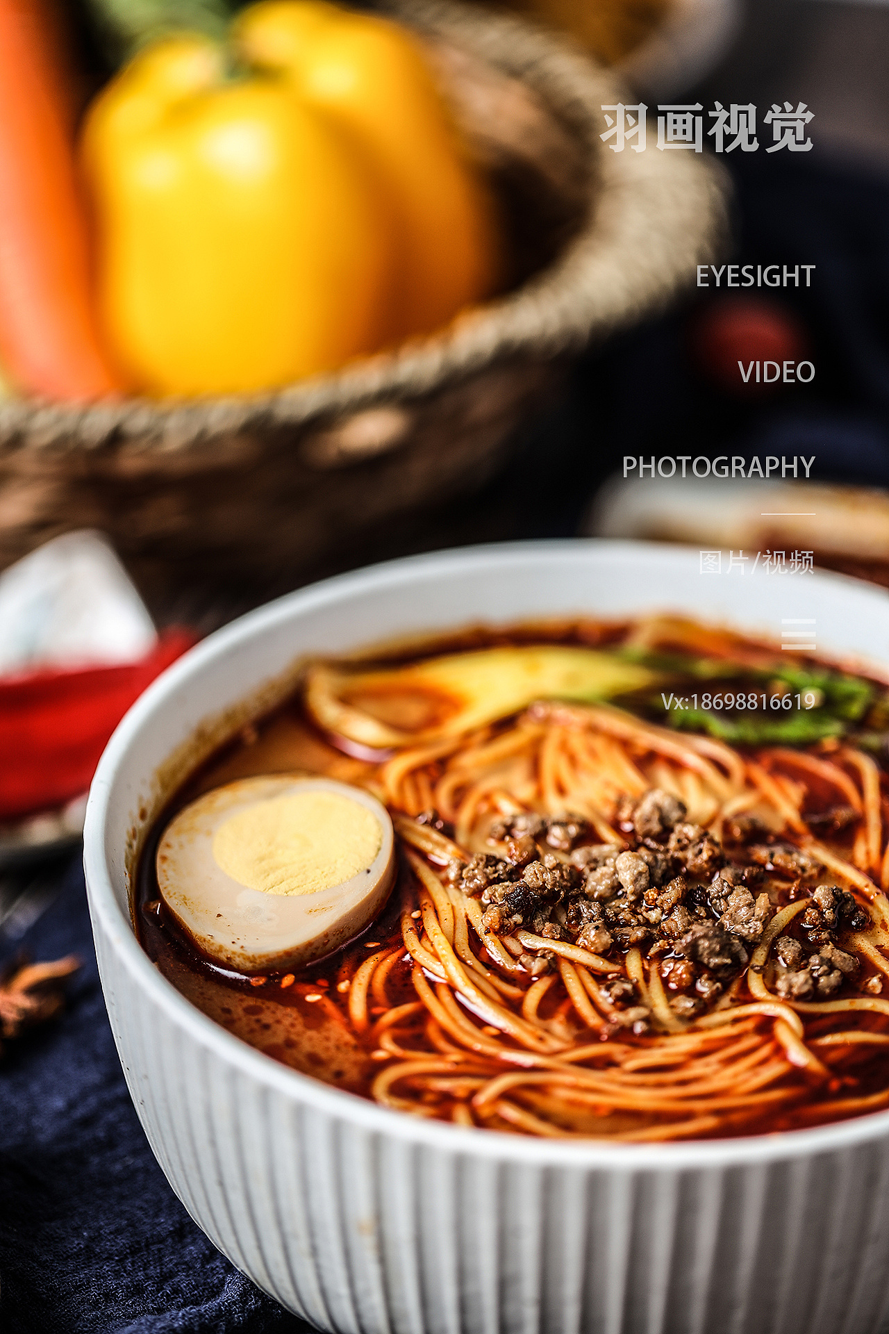 面条摄影网红干拌面汤面玉米面条麻辣面拍摄骨汤面拍照