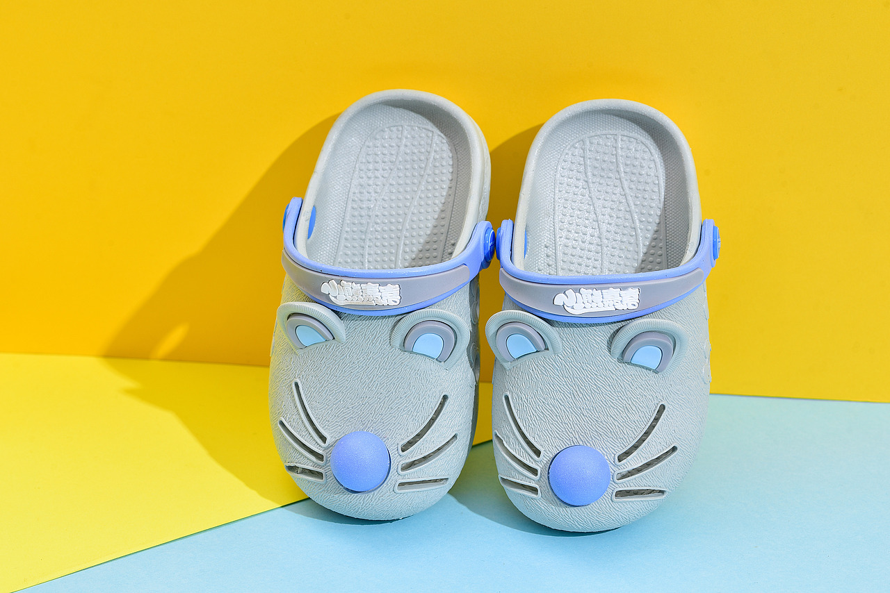 鞋子（图ZMjAwODA2MDM2） - 产品摄影 - 站酷设计师潮阳摄影原创素材 - 站酷ZCOOL