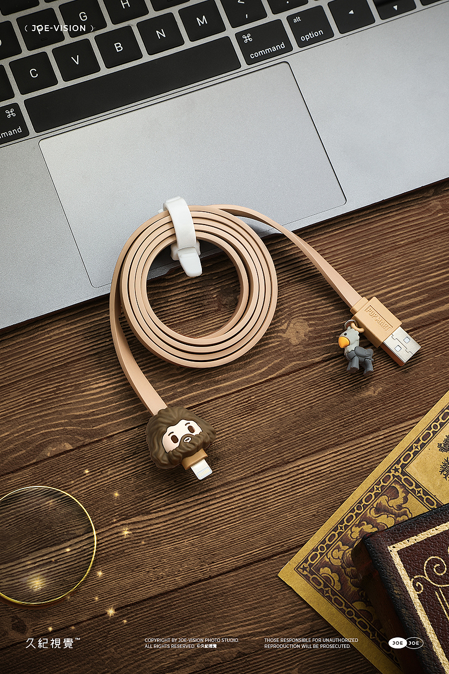 泡泡玛特『杯子+数据线｜哈利波特系列 』X JOE VISION（图ZMjc0MzQyNjg0） - 产品摄影 - 站酷设计师南京久纪视觉摄影原创素材 - 站酷ZCOOL