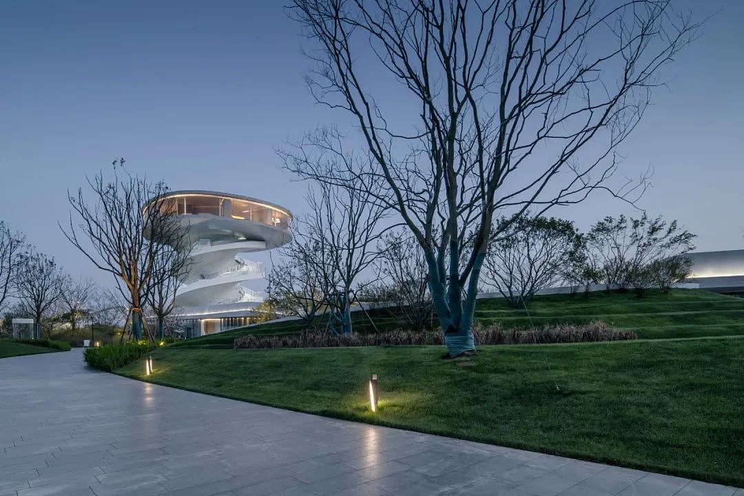 世纪水岸鸟屿浮云