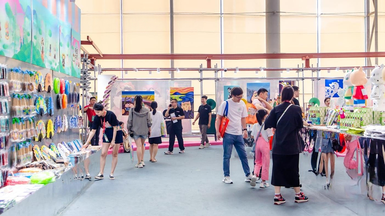 御貓咖啡館設(shè)計，新冶策展「上新國潮館」展館展示設(shè)計（圖ZMzQ1NjgyNzIw） - 展陳設(shè)計 - 站酷設(shè)計師新冶組設(shè)計原創(chuàng)素材 - 站酷ZCOOL