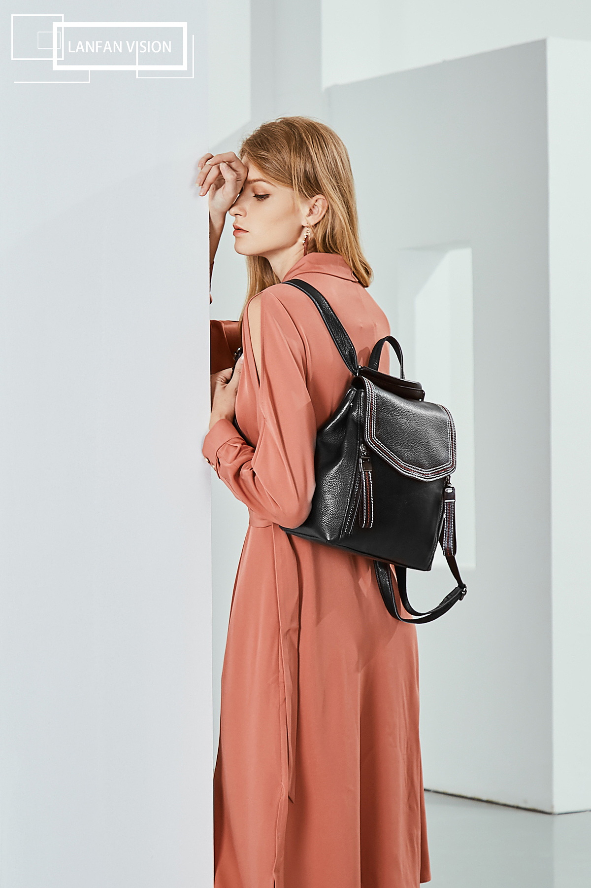 模特拍摄双肩包拍摄背包添加表情迷梦大游行【二零一九】摄影-人文