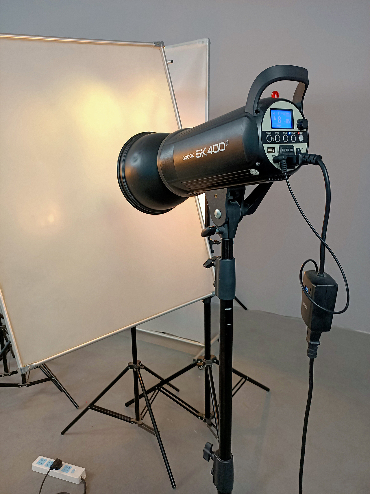 【337期】指甲油创意布光拍摄教程（图ZMjY4MjkxOTk2） - 产品摄影 - 站酷设计师亮影图摄影道具原创素材 - 站酷ZCOOL