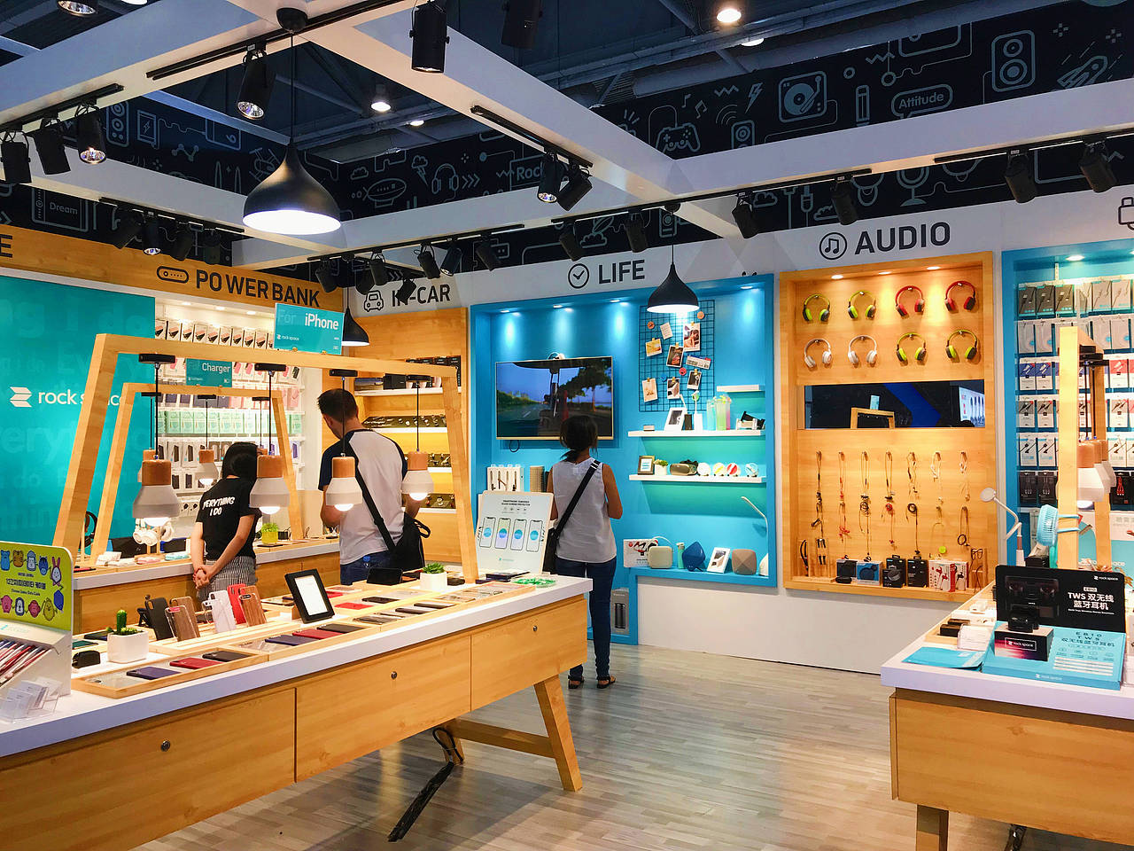 2017年香港消费电子展-最佳展示奖（图ZMTUyMDM1Mjg4） - 展陈设计 - 站酷设计师花卷科技原创素材 - 站酷ZCOOL