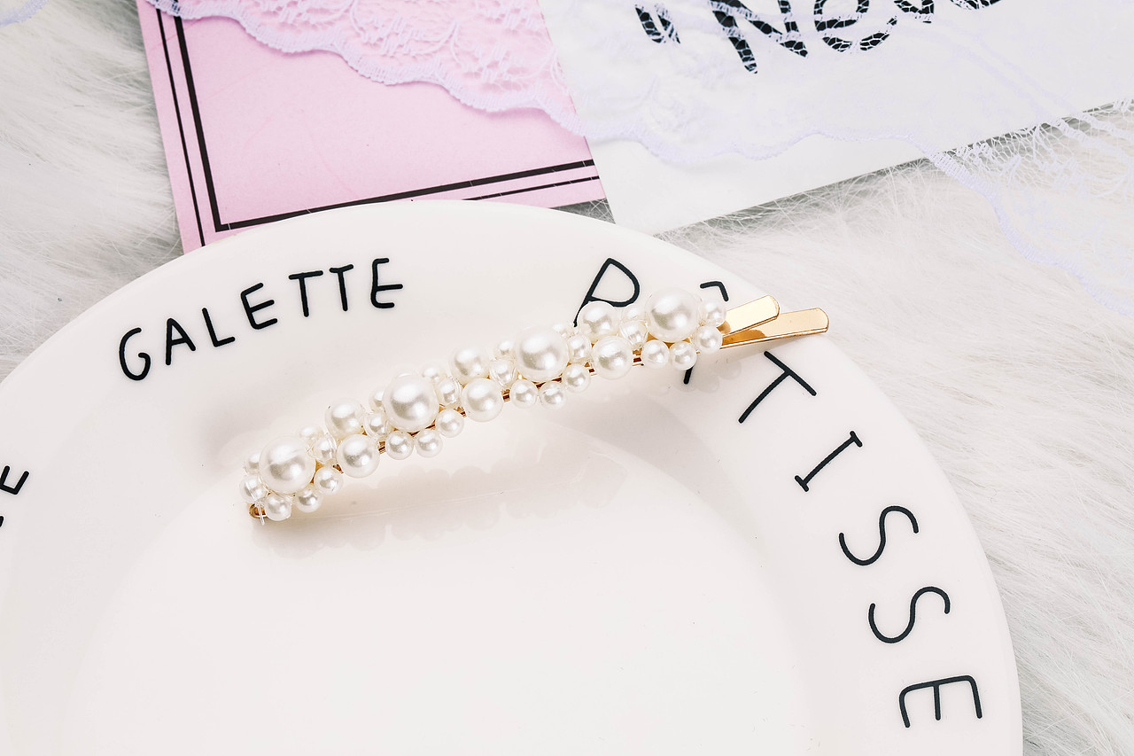 珍珠发夹拍摄（图ZMTcwODgwMTQ0） - 产品摄影 - 站酷设计师莉莉周qqq原创素材 - 站酷ZCOOL