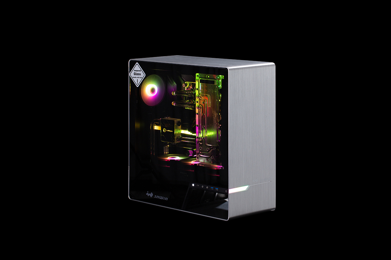 电脑水冷主机拍摄