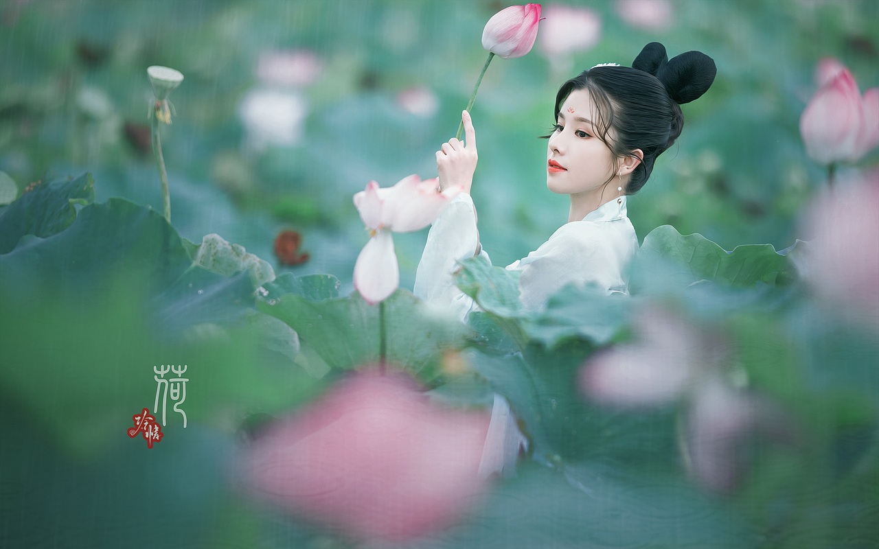 荷花古装人像汉服