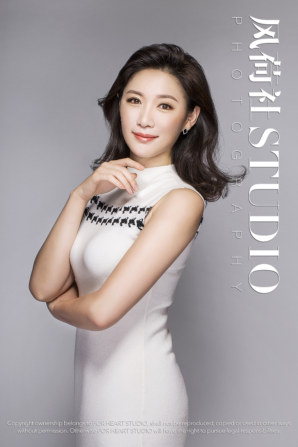 山东卫视主播周诺主持人形象照