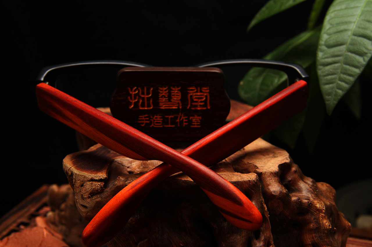 “眼镜腿”升级改造——小叶紫檀木制作