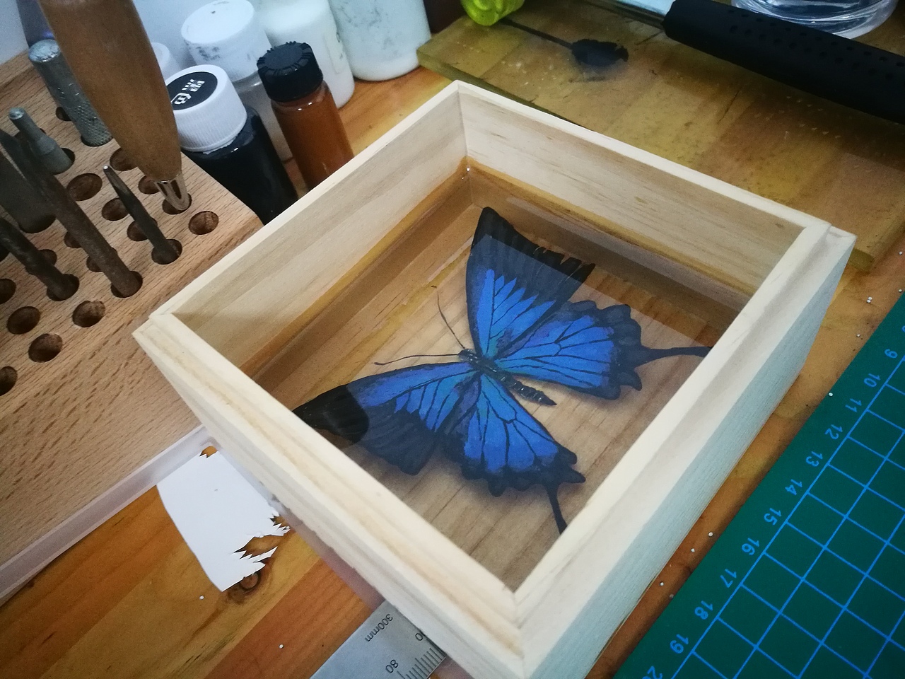 树脂画蝴蝶（图ZMTAwMjU4MTcy） - 工艺品设计 - 站酷设计师久兀大叔原创素材 - 站酷ZCOOL