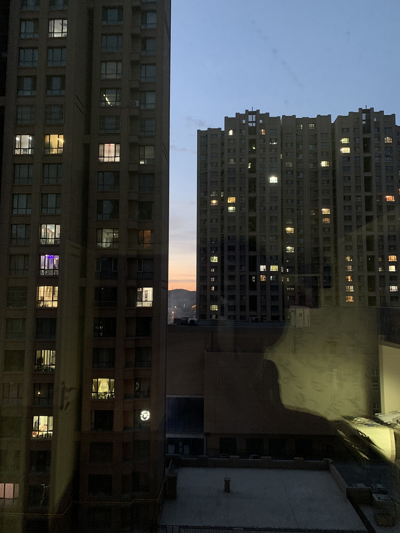 隐秘的角落海报练习