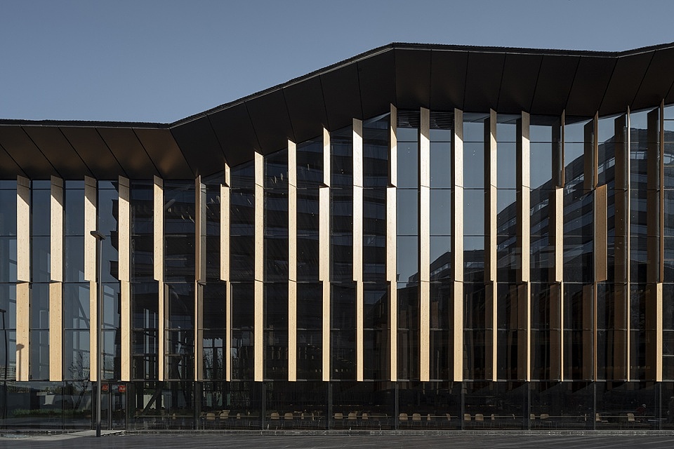 【设计案例分享】上海虹桥展汇 /隈研吾建筑设计事务所