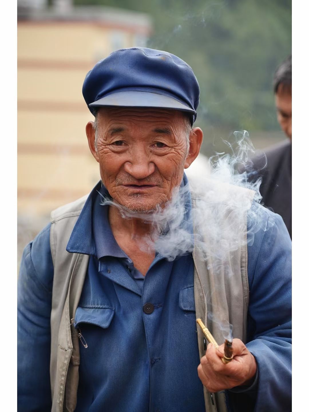 山村赶集人像