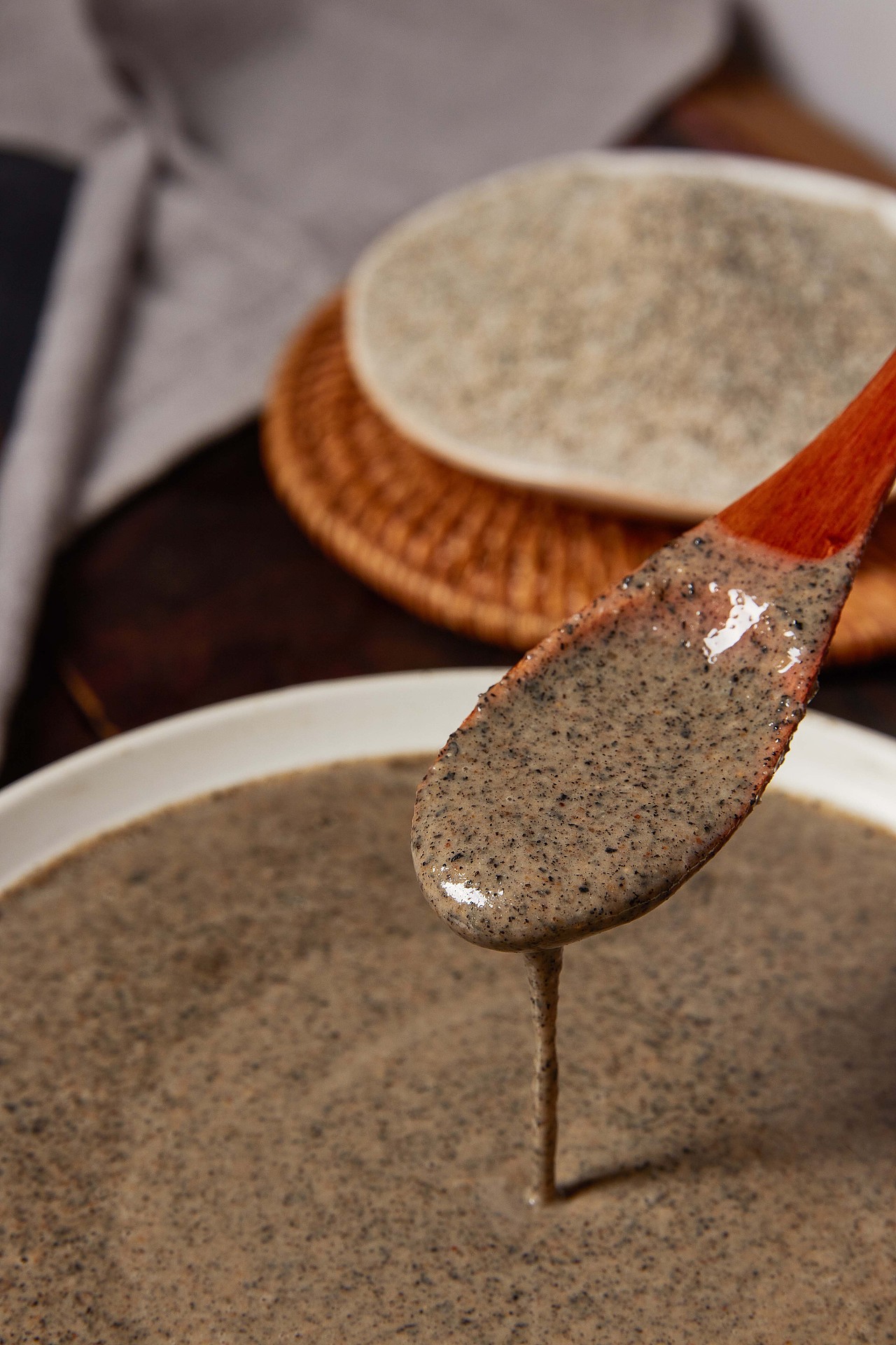 食品保健静物 | 黑芝麻粉简修案例（图ZMjUwOTkwMzA4） - 产品摄影 - 站酷设计师魔图商业摄影原创素材 - 站酷ZCOOL