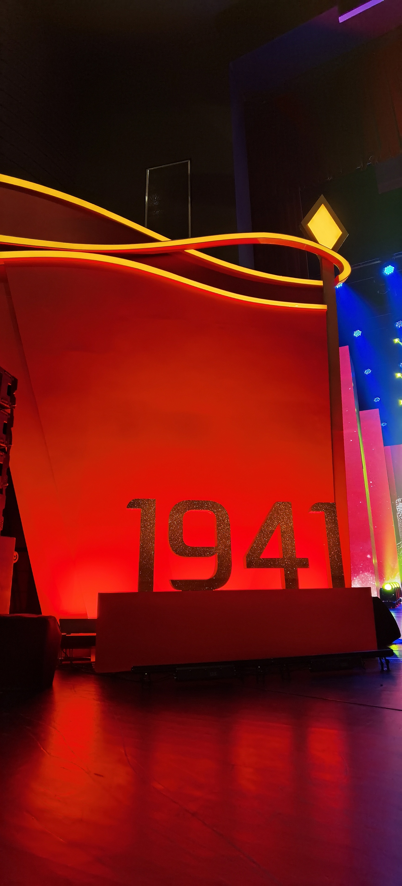 《建党100周年》系列舞美设计（图ZMjgzNDEzMTY4） - 舞台美术 - 站酷设计师三皮创意设计小鱼原创素材 - 站酷ZCOOL