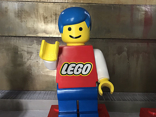 玻璃钢仿真乐高雕塑建筑工程园林积木机器人物景观小品