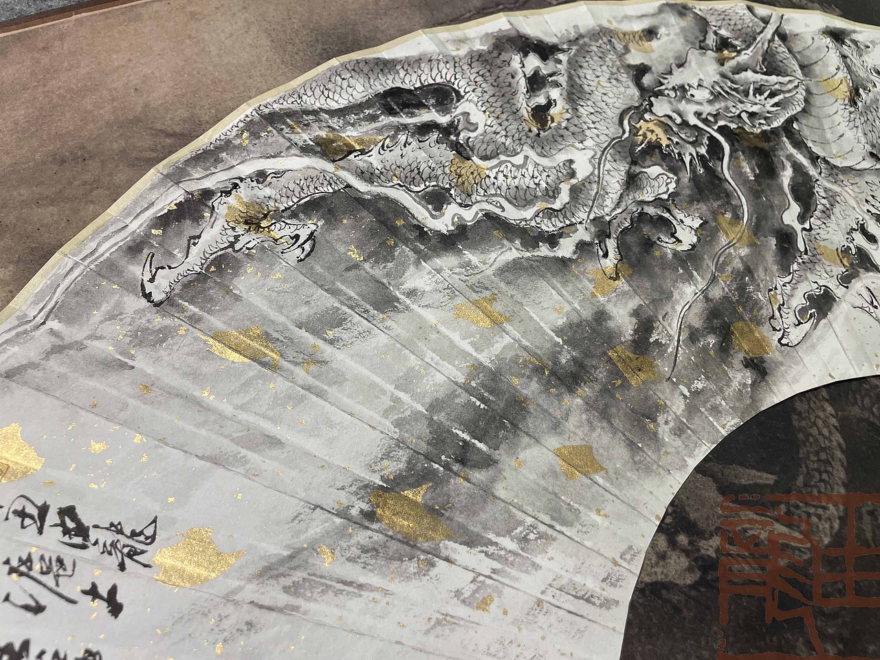由龍#中华民族龙纹研究——扇面定制（图ZMjcxNzI4MDky） - 绘画 - 站酷设计师上海由龍工作室原创素材 - 站酷ZCOOL
