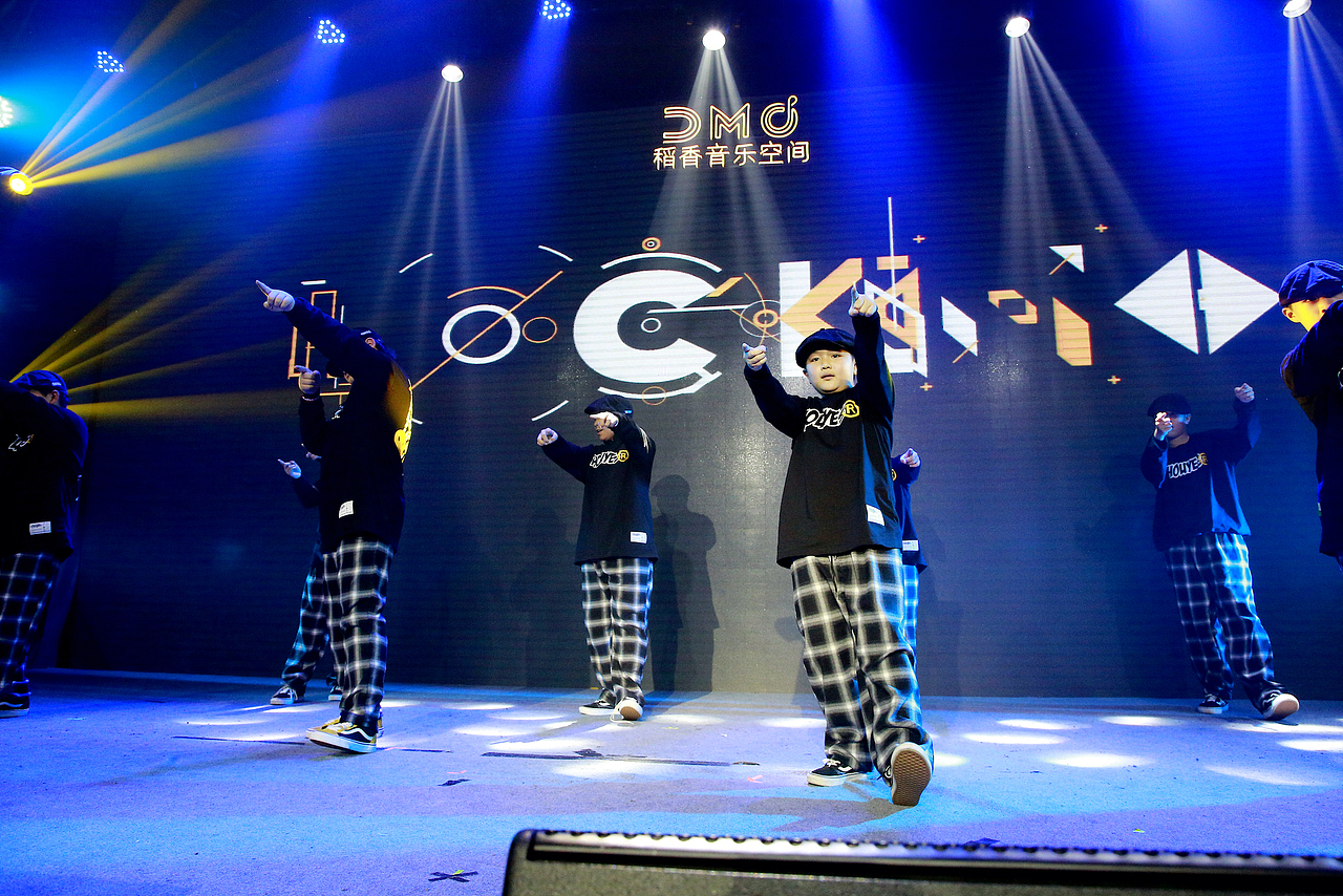 南京KidsFamily少儿街舞｜九周年少儿家族街舞超级公演（图ZMjA1MDU2MjEy） - 人文/纪实摄影 - 站酷设计师KidsFamily街舞原创素材 - 站酷ZCOOL