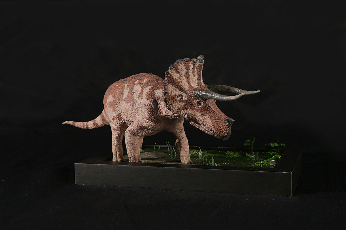 1/35三角龙龙模型