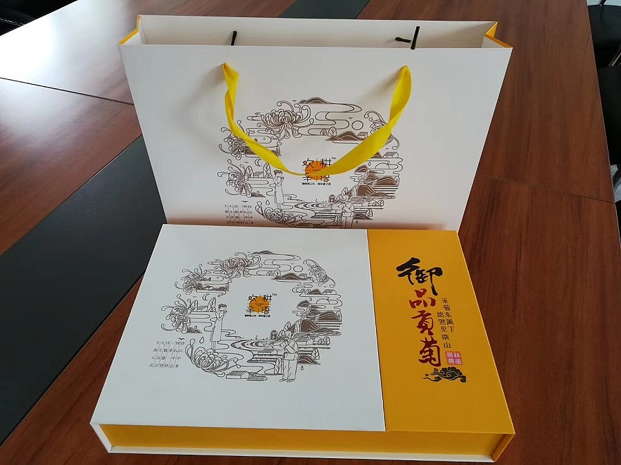 箱盒汇 | 主创:“欢耕辛语”金丝皇菊包装设计