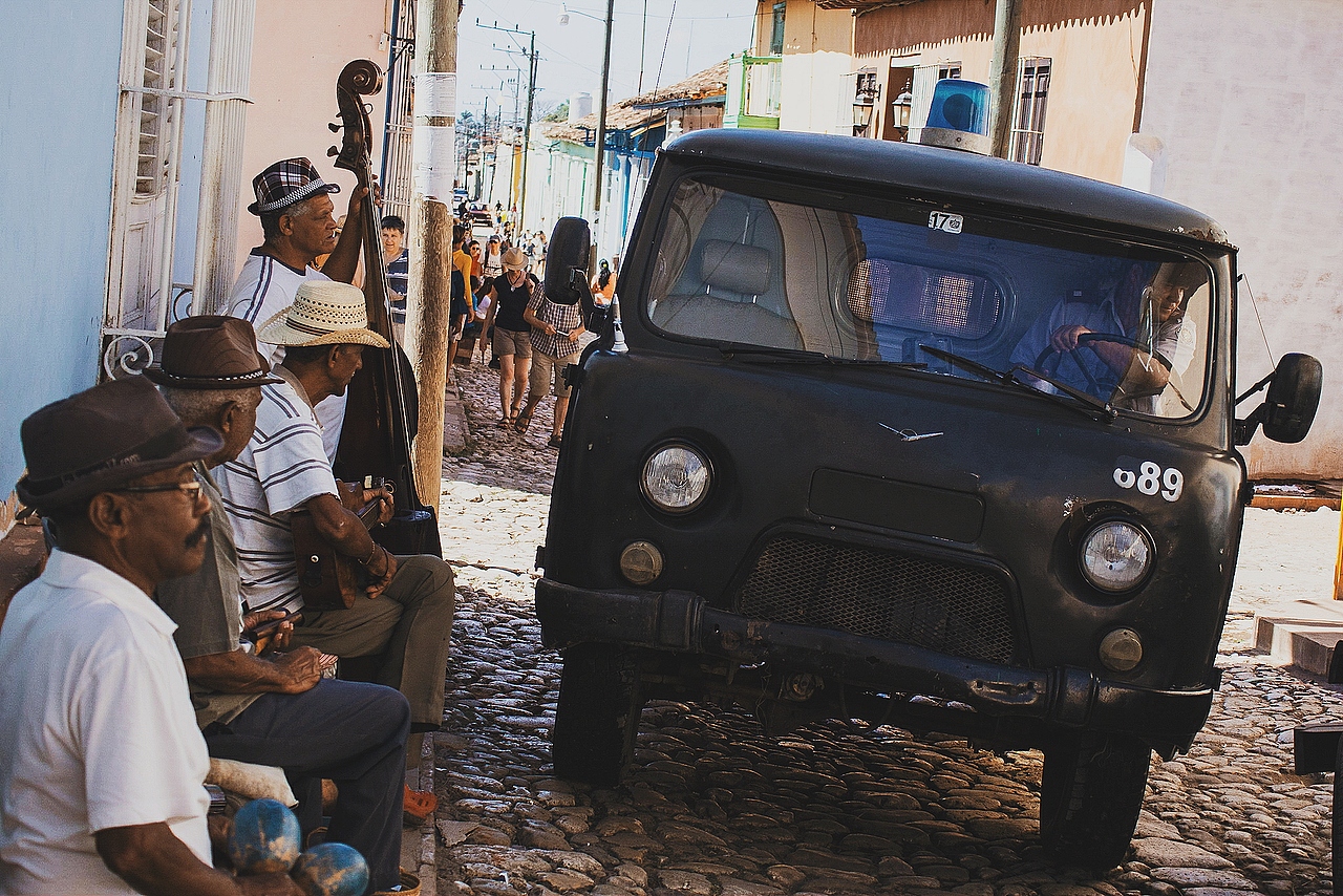 相约在古巴,相聚在《名流》