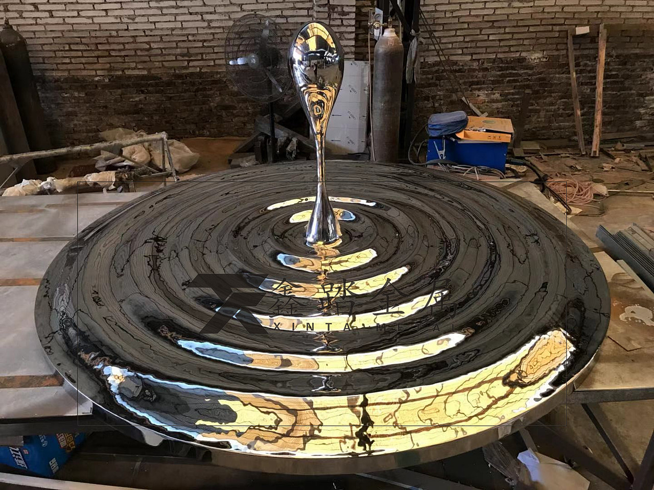 镜面不锈钢水滴雕塑、生动涟漪的水景主题雕塑摆件