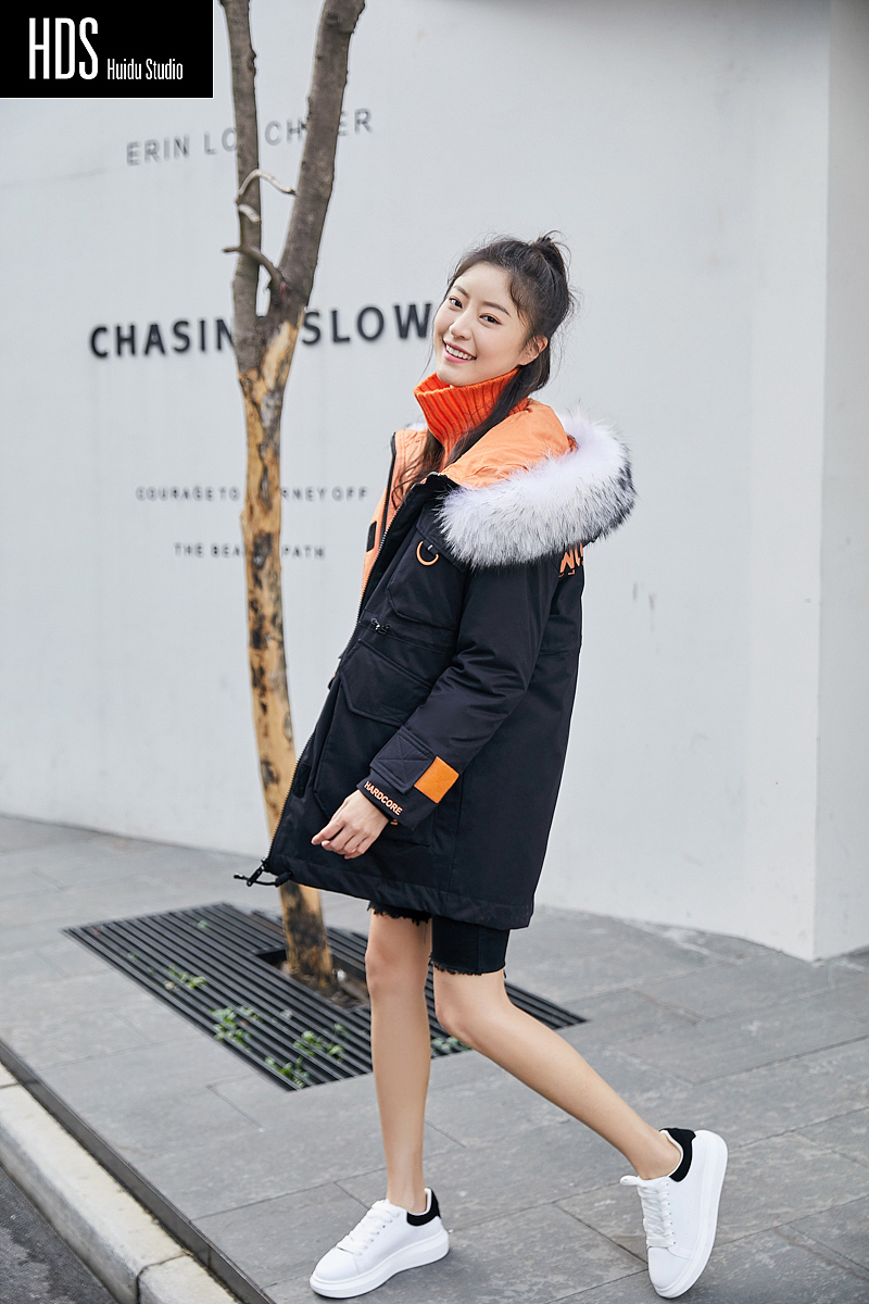 女装秋冬装模特外景拍摄