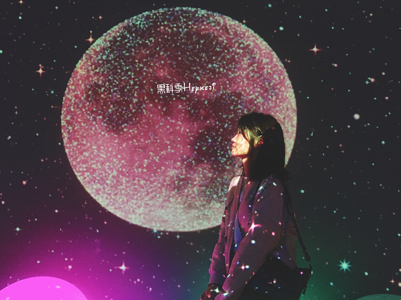 世界偶尔薄凉,内心也要繁花似锦。