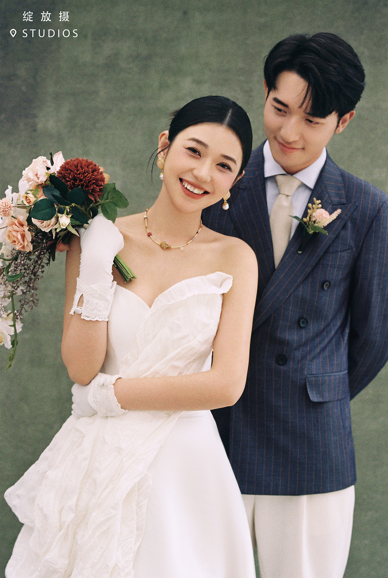 是超文艺的复古油画风婚纱照啊~~~（图ZMzY4MDY1MTM2） - 婚礼摄影 - 站酷设计师绽放摄胶片摄影原创素材 - 站酷ZCOOL