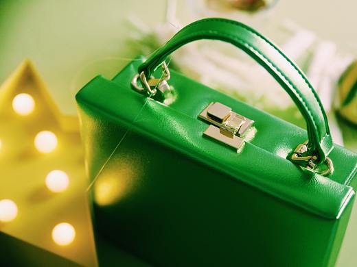 獨(dú)自一人工作，心里總要有點(diǎn)念想（個(gè)人主頁(yè)-ZMzczNTg3NjA=） - 產(chǎn)品攝影 - 站酷設(shè)計(jì)師seaxxxl馬腳大仙原創(chuàng)素材 - 站酷ZCOOL