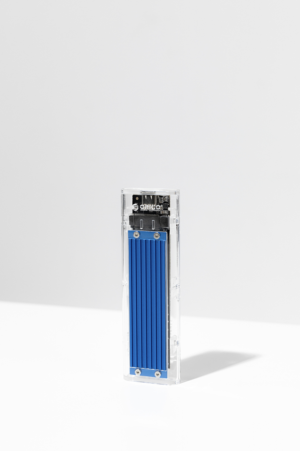 随手拍丨ORICO TCM2M-C3 双协议硬盘盒（图ZMjM4NDYxNDU2） - 产品摄影 - 站酷设计师白底图原创素材 - 站酷ZCOOL