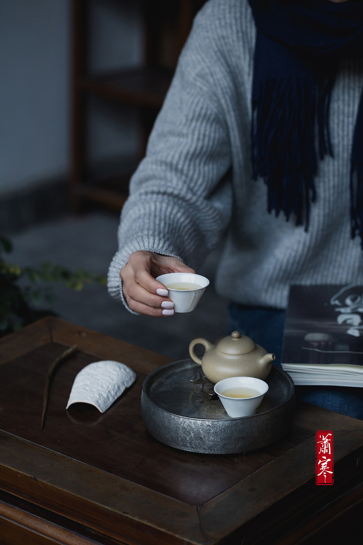 国风静物摄影 | 岁寒，有茶烟。（图ZMjgzOTkwOTQ4） - 产品摄影 - 站酷设计师萧寒Jevil原创素材 - 站酷ZCOOL