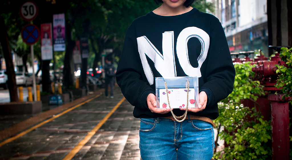 水果沙拉，一款时尚k金小首饰标志及包装设计（图ZNjM1NjI1NDg=） - Logo - 站酷设计师Dandan_淡蛋原创素材 - 站酷ZCOOL