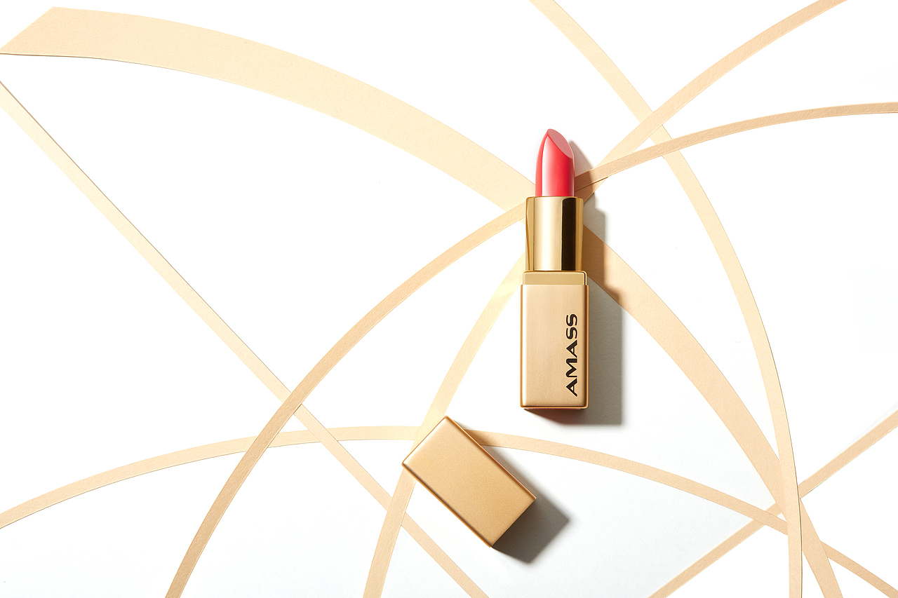 静物--小金条口红。