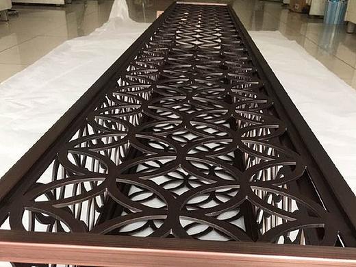 不锈钢仿古立体三面屏风设计