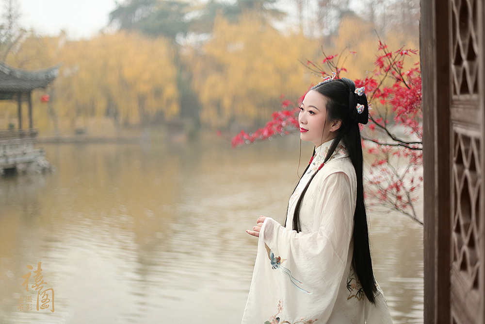 秋雨（图ZMTkwMDkwNDc2） - 人像摄影 - 站酷设计师禧阁古装摄影原创素材 - 站酷ZCOOL